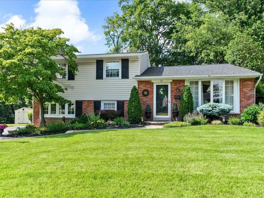16 Grove Lane, Broomall, PA 19008 Main Photo