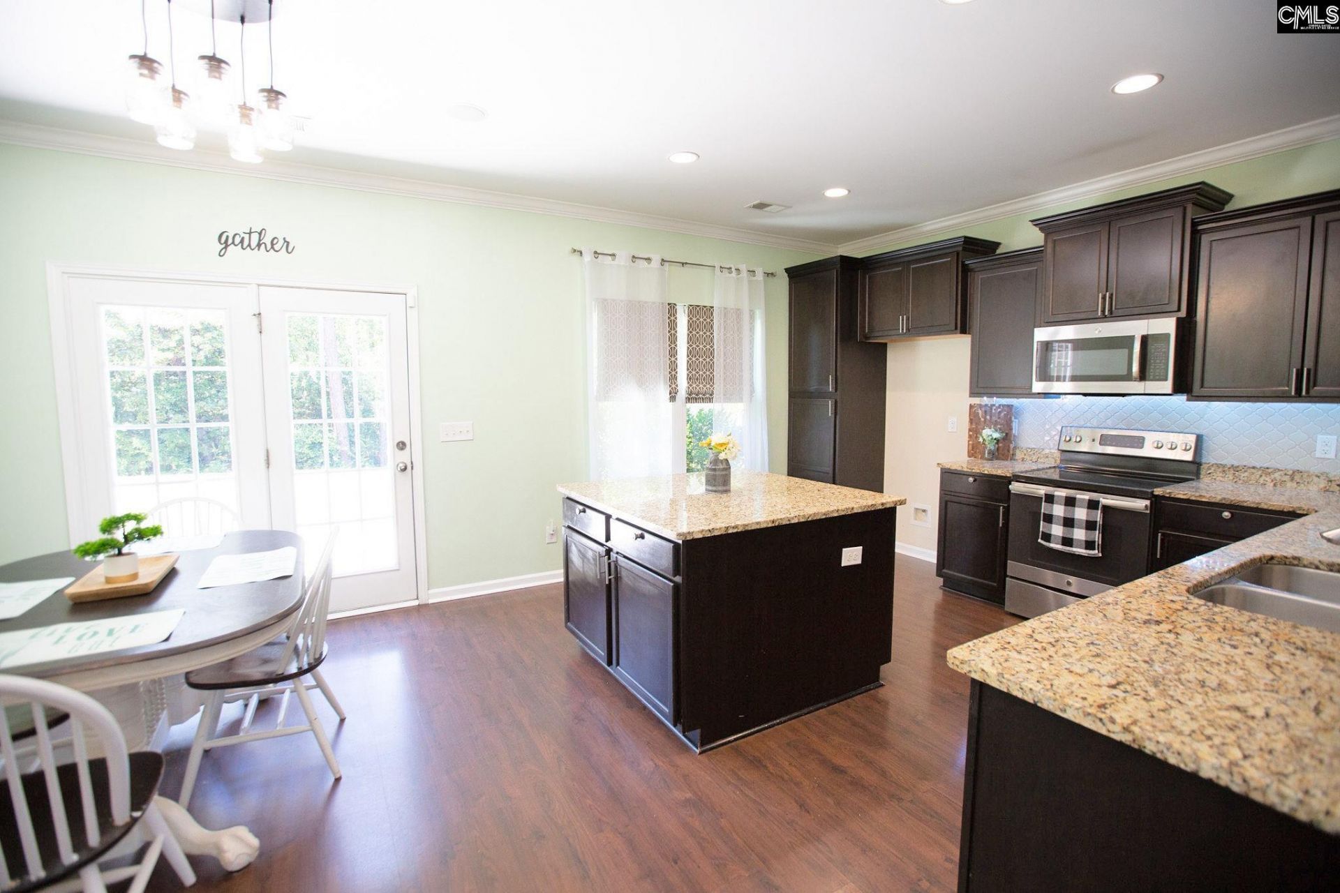 457 Drooping Leaf Road  Photo 31