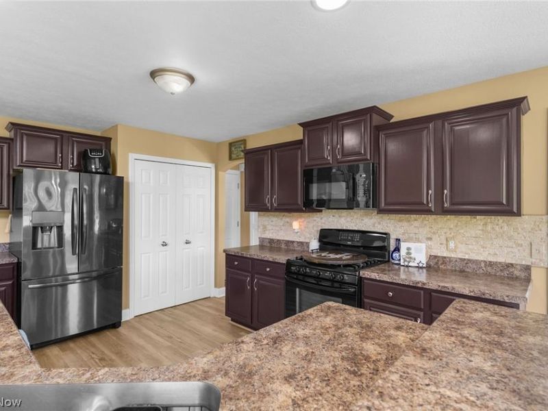 4875 Deerfield Court, Mantua, OH 44255 Photo 21