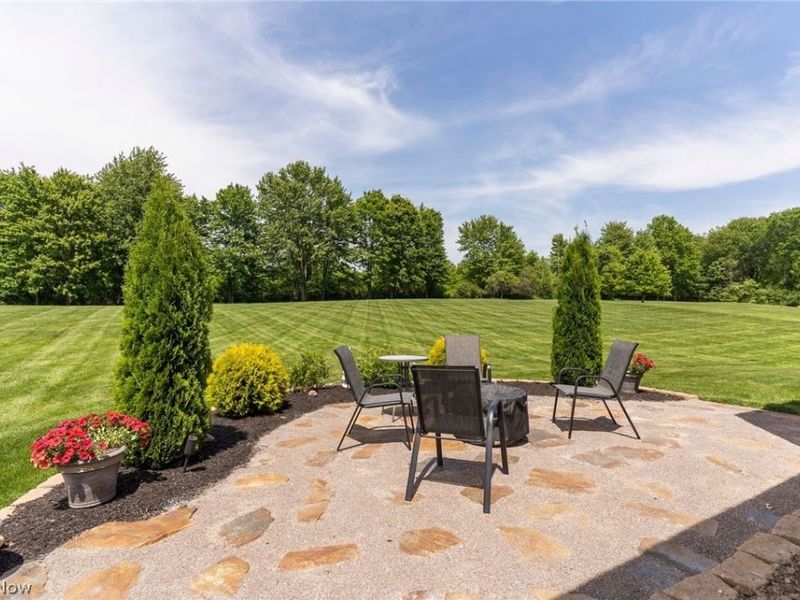 4875 Deerfield Court, Mantua, OH 44255 Photo 9
