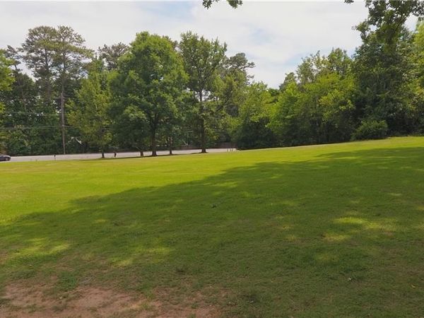 2875 Lower Roswell Road , Marietta, GA 30068