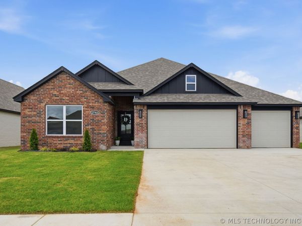 27765 E 109th Place S, Coweta, OK 74429