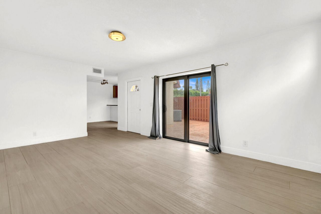 3878 Victoria Drive, West Palm Beach, FL 33406 Photo