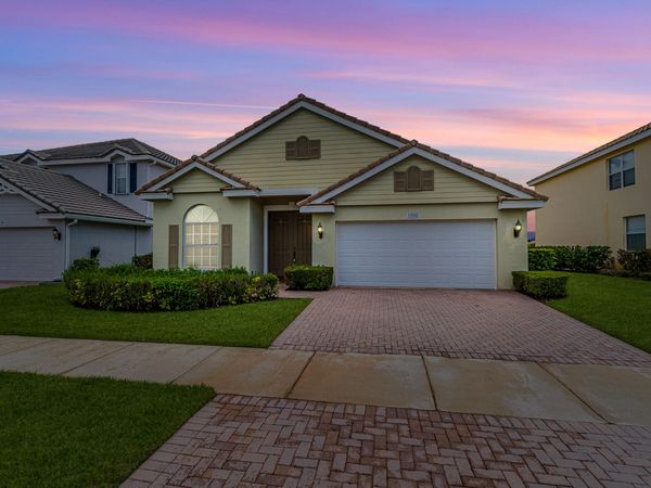 11500 SW Glengarry Court, Port St. Lucie, FL 34987