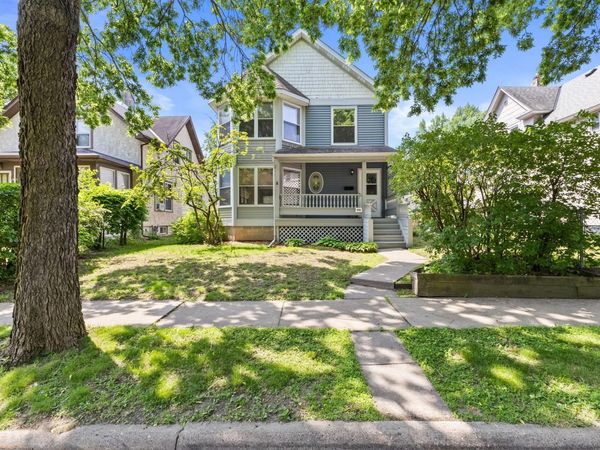 836 Minnehaha Avenue W, Saint Paul, MN 55104