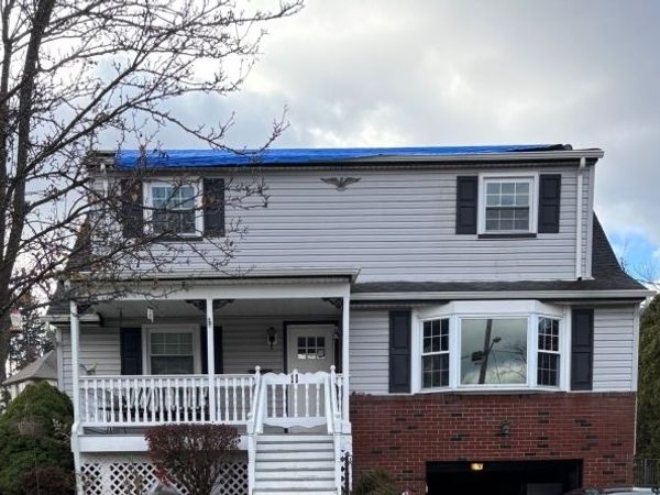11 Garfield Ave, East Hanover, NJ 07936