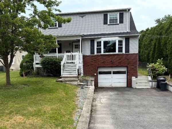 11 Garfield Ave, East Hanover, NJ 07936
