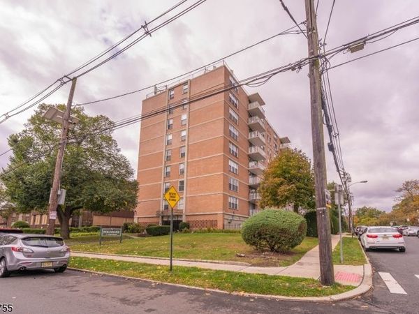 704 N Broad St, Elizabeth, NJ 07208