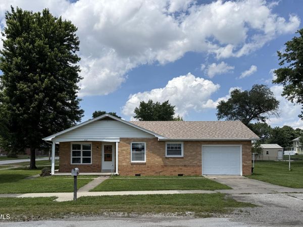 205 E COOPER STREET, Tipton, MO 65081
