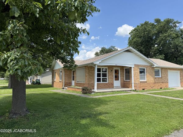 205 E COOPER STREET, Tipton, MO 65081