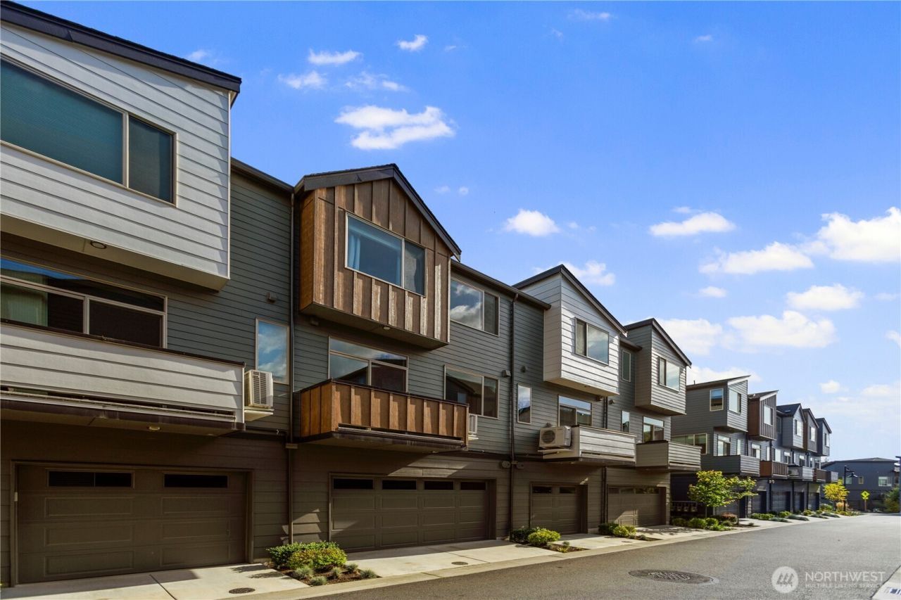 32731 Madrona Avenue Se, Black Diamond, WA 98010