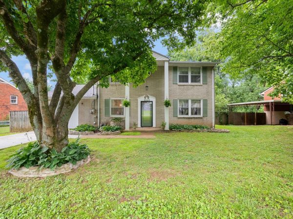 3243 Cloverwood Dr, Nashville, TN 37214