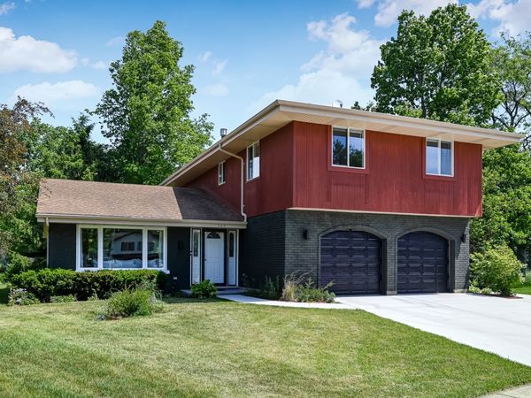 926 Holliston Court, Schaumburg, IL 60193