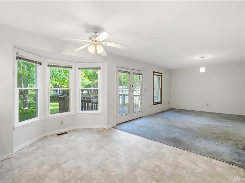 731 Farmbrook Drive, Beavercreek, OH 45430 Photo 14