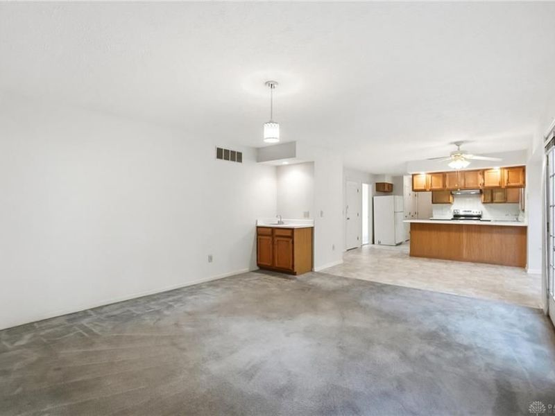 731 Farmbrook Drive, Beavercreek, OH 45430 Photo 18