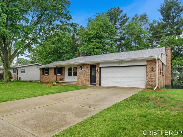 4871 Newcastle Drive SE, Grand Rapids, MI 49508