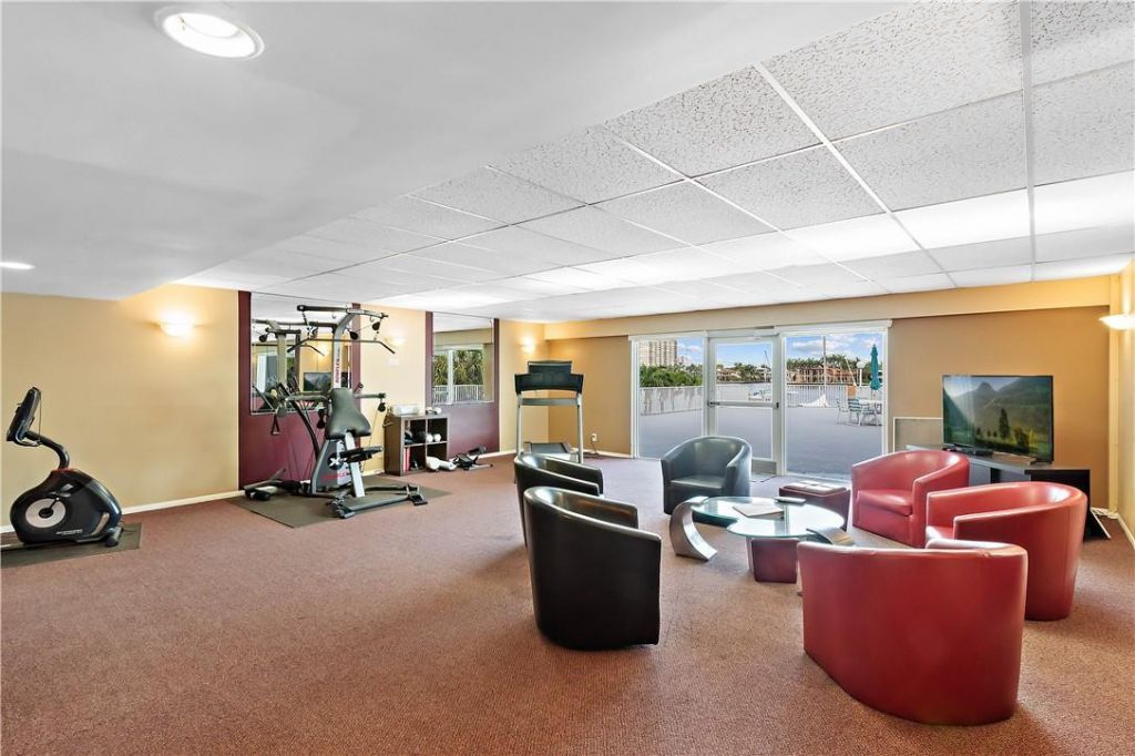 95 N Birch Road, Unit 405, Fort Lauderdale, FL 33304 Photo
