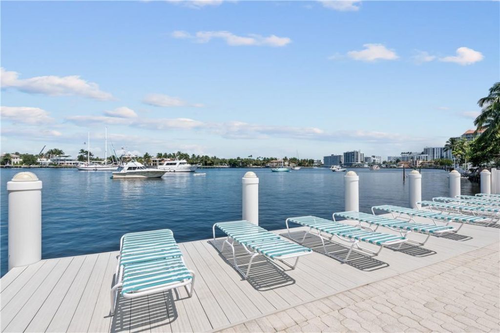 95 N Birch Road, Unit 405, Fort Lauderdale, FL 33304 Photo