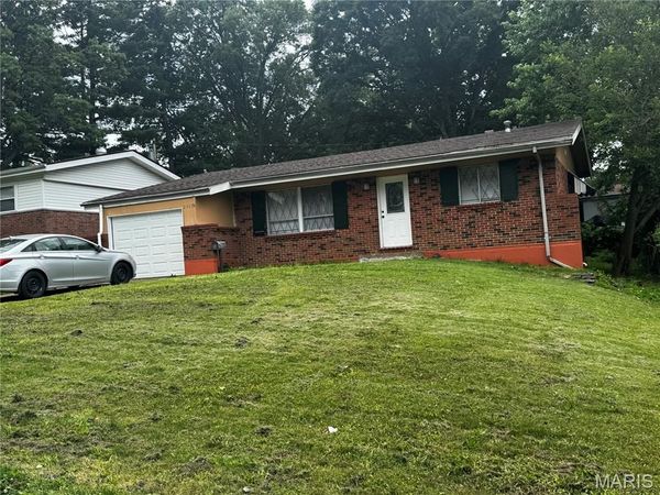 2512 Netherton Drive , St Louis, MO 63136