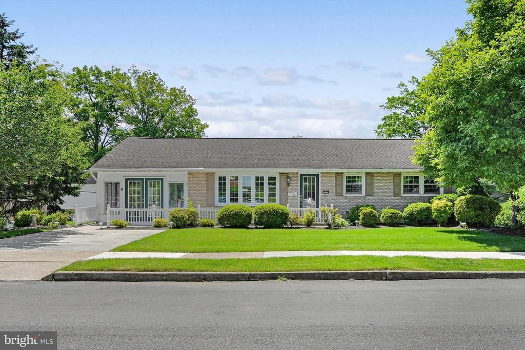 347 REGENT STREET , CAMP HILL, PA 17011