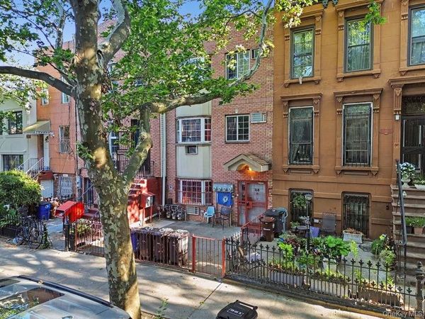 359 Monroe Street , Brooklyn, NY 11221