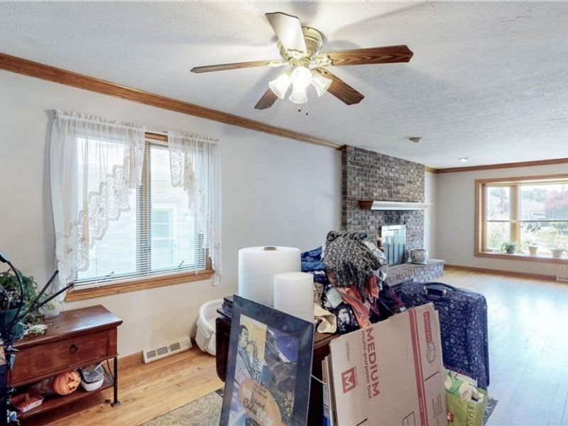 10216 Harmony Lane , Brooklyn, OH 44144 Photo 8