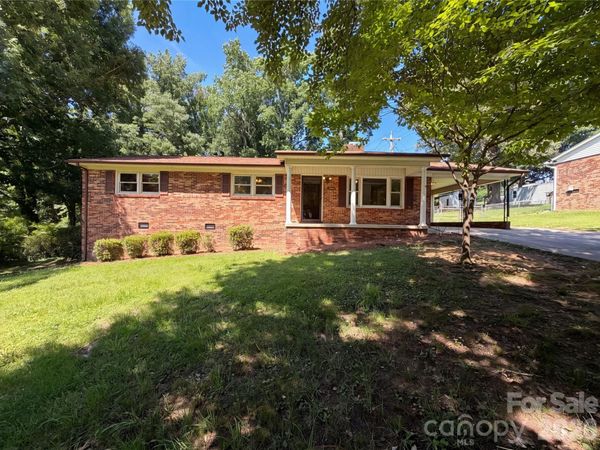 2418 Woodbridge Drive , Gastonia, NC 28056