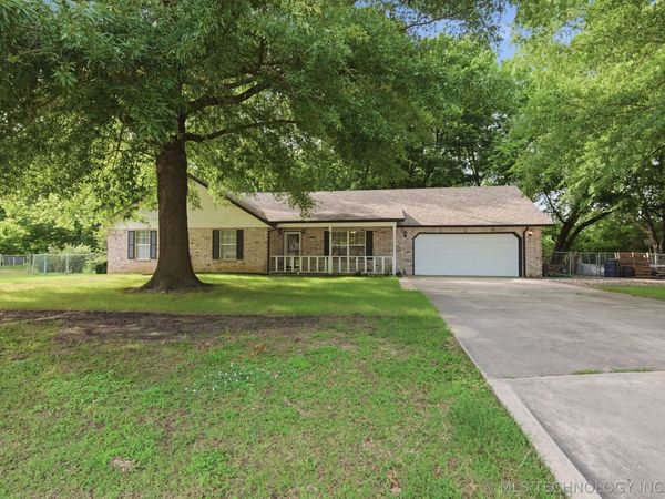 2529 S 28th Place E, Muskogee, OK 74401