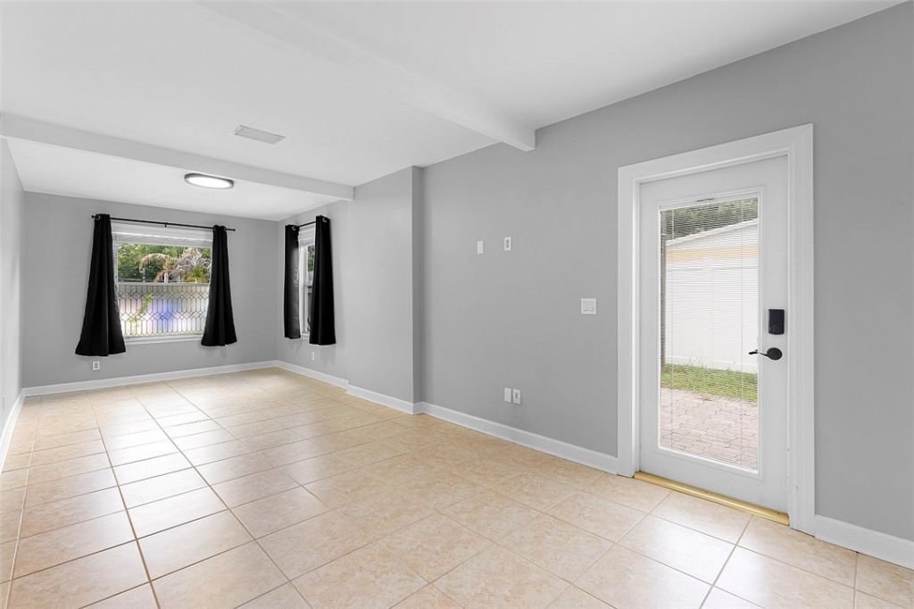 926 37th Avenue, Vero Beach, FL 32960 Photo