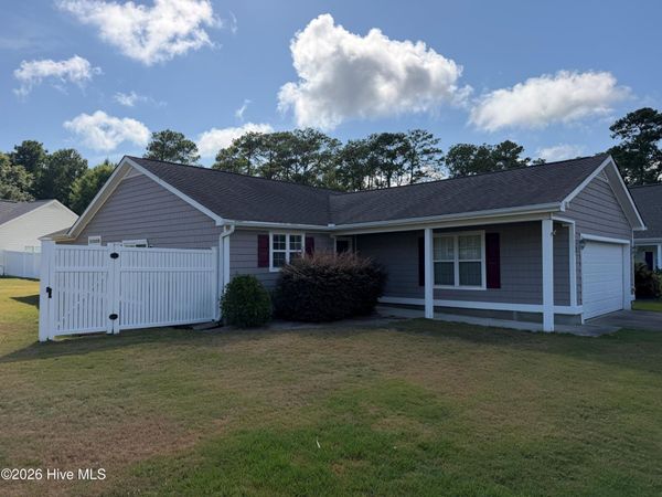 5006 Glen Cove Drive SE, Southport, NC 28461
