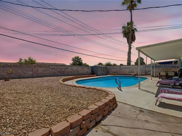 712 Saylor Way , Las Vegas, NV 89107