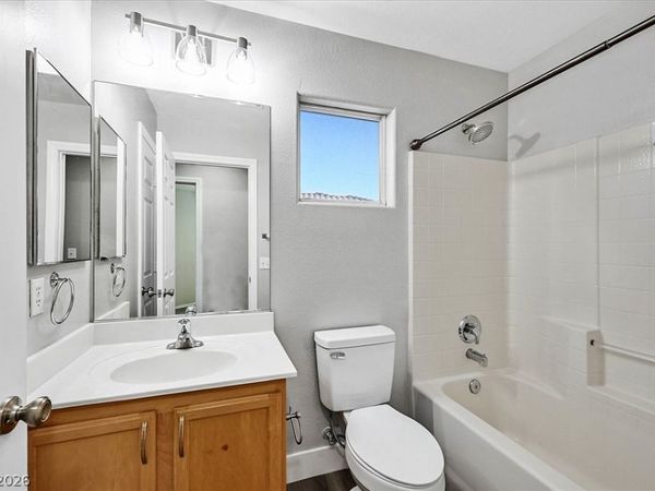 9404 JEWEL LAKE Avenue , Las Vegas, NV 89166