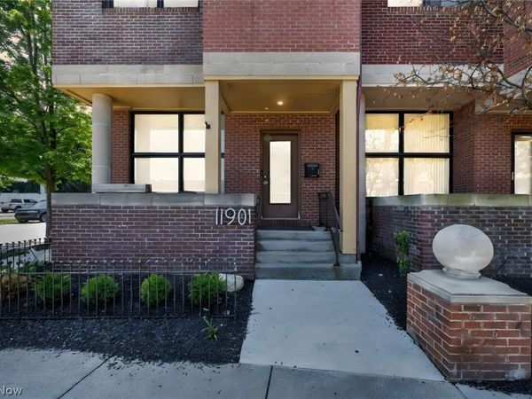 11901 Detroit Avenue , Lakewood, OH 44107