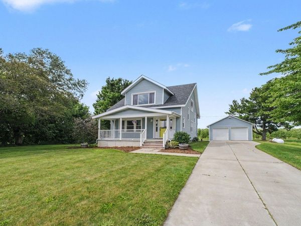 4331 10 Mile Road NW, Sparta, MI 49345