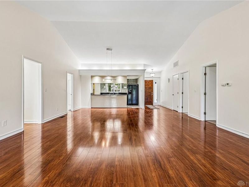 383 Copper Beech Court, Dayton, OH 45459 Photo 8