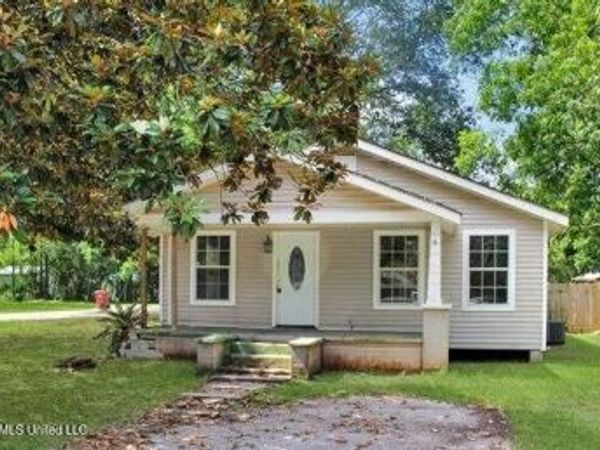 420 Third Avenue, Picayune, MS 39466