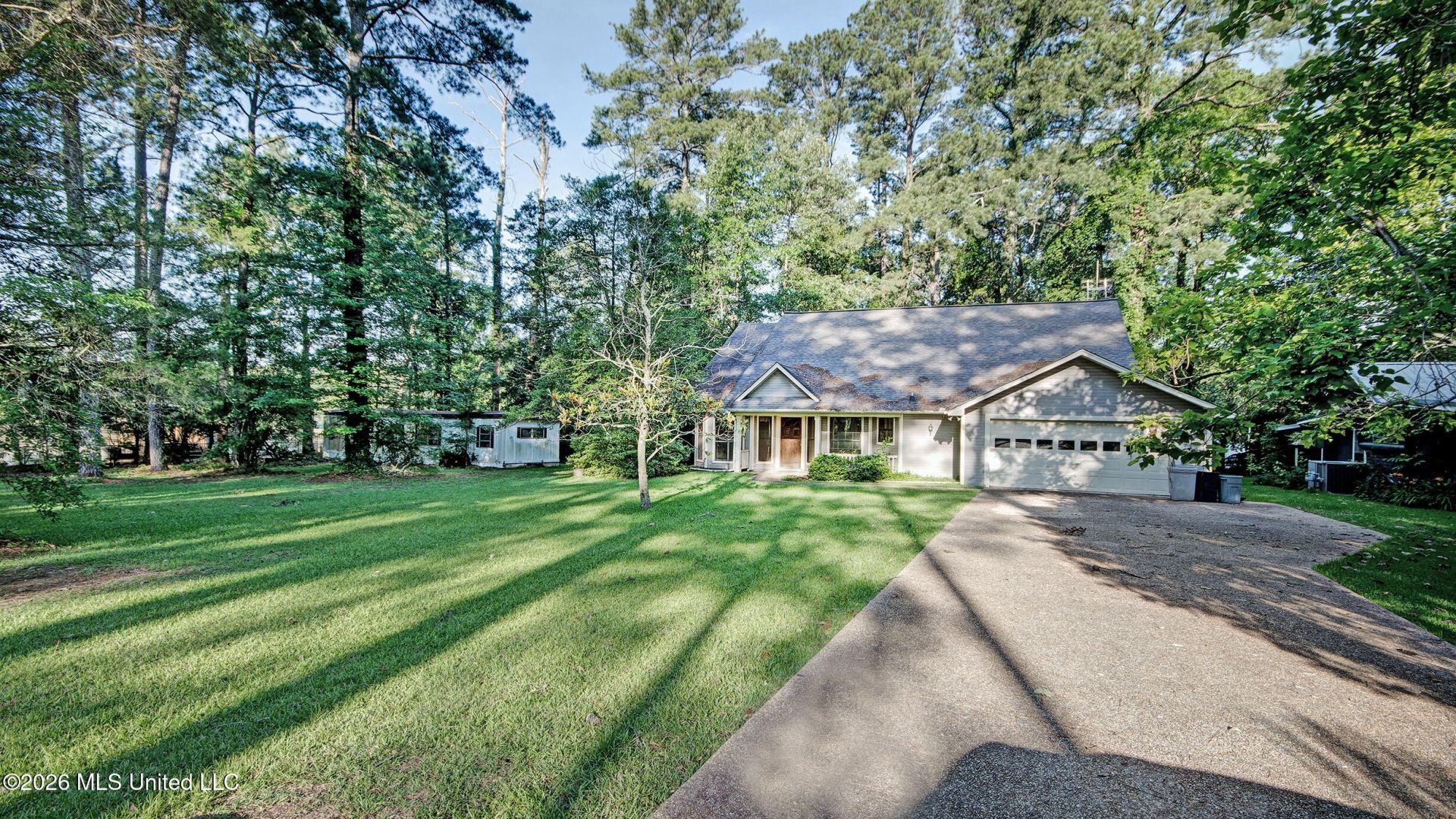 331 Lake Harbor Road, Brandon, MS 39047 Main Photo