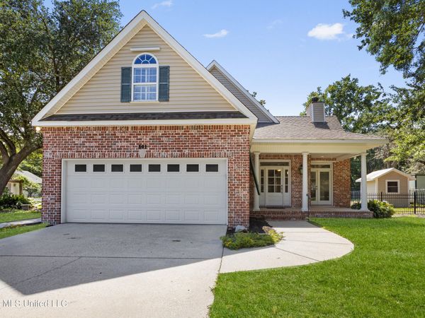 501 General Pershing Avenue, Ocean Springs, MS 39564