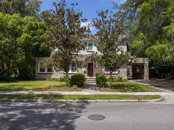 720 NE BLVD. BOULEVARD , GAINESVILLE, FL 32601
