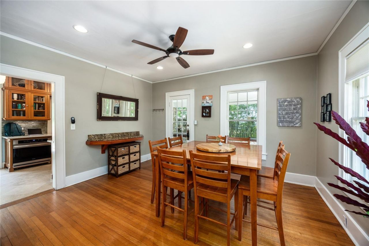 720 NE Boulevard, Gainesville, FL 32601 Photo