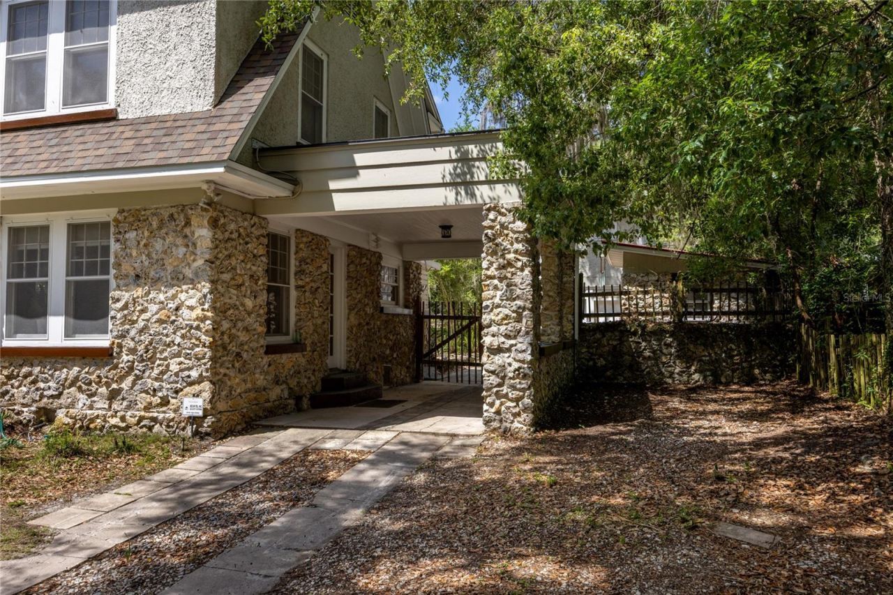 720 NE Boulevard, Gainesville, FL 32601 Photo