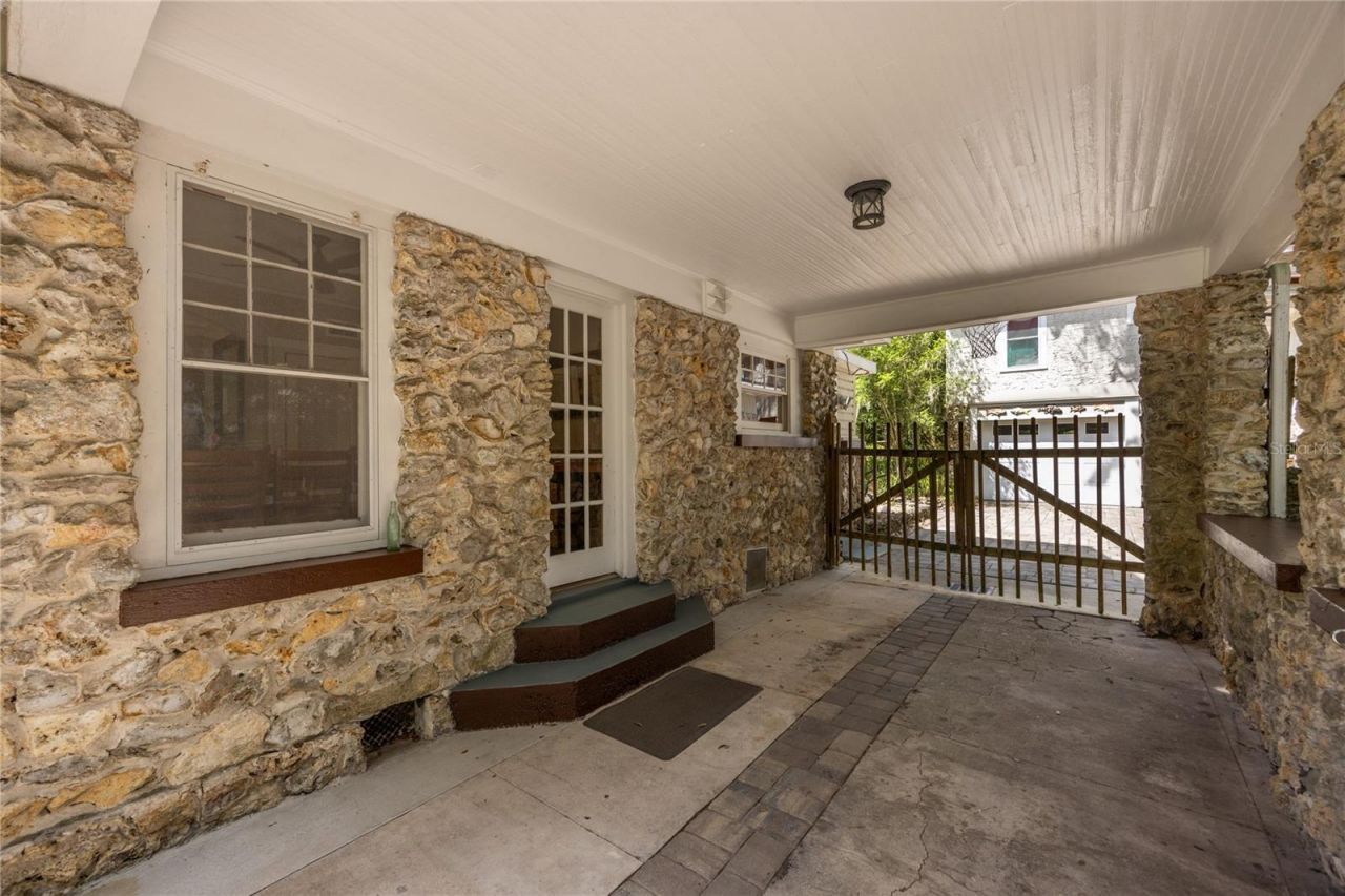 720 NE Boulevard, Gainesville, FL 32601 Photo