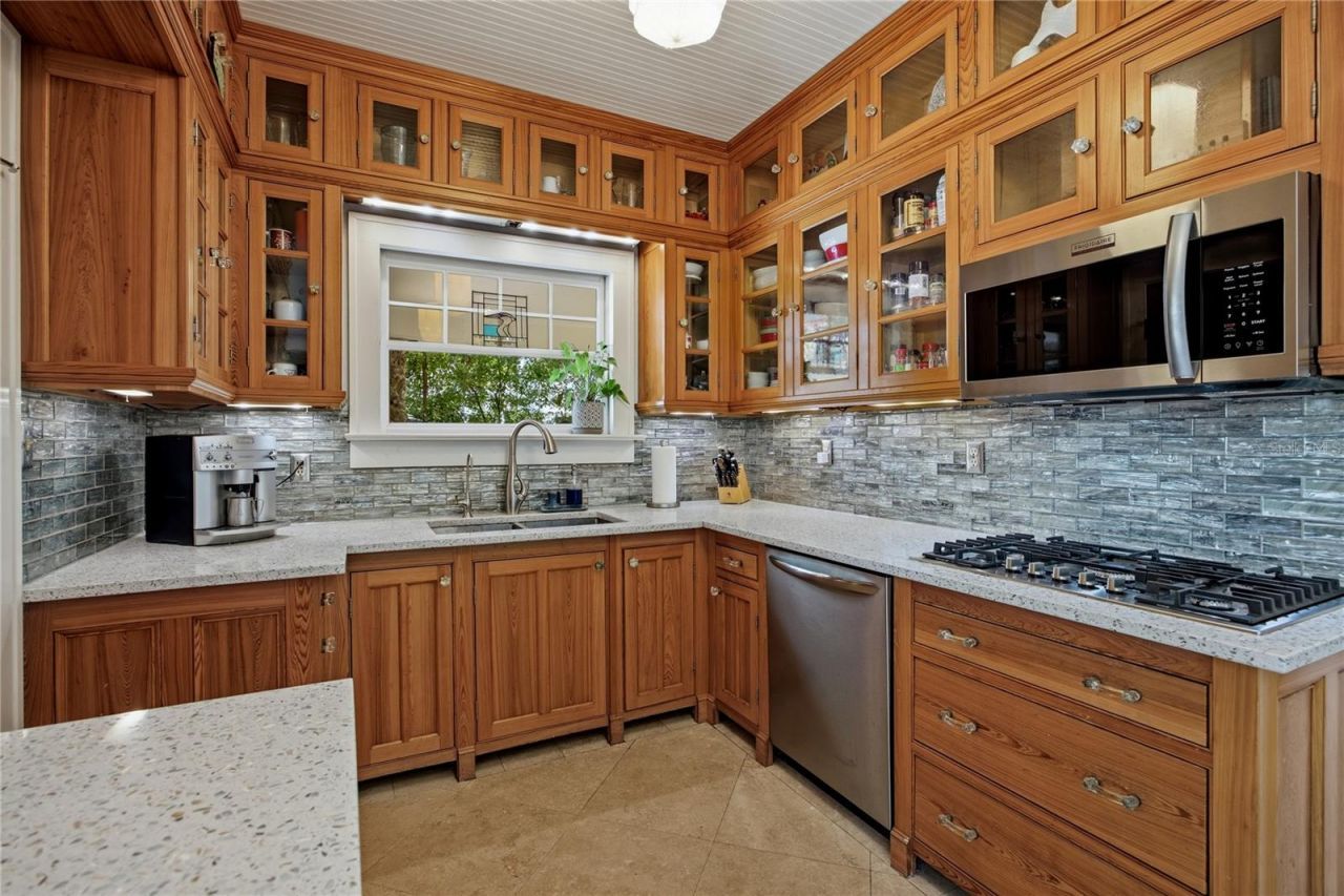 720 NE Boulevard, Gainesville, FL 32601 Photo