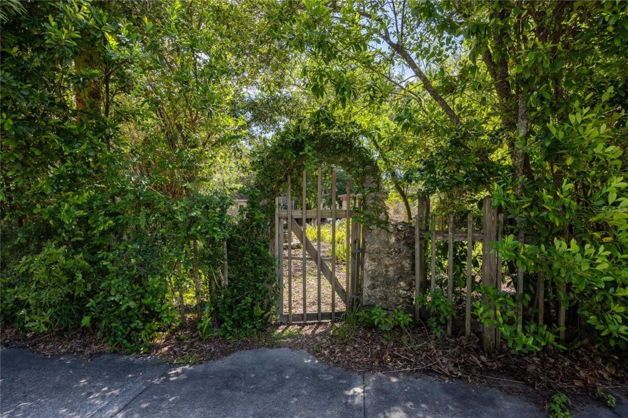 720 NE Boulevard, Gainesville, FL 32601 Photo