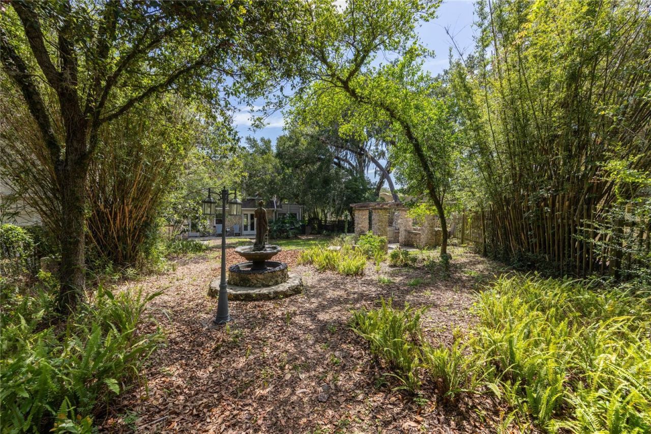 720 NE Boulevard, Gainesville, FL 32601 Photo