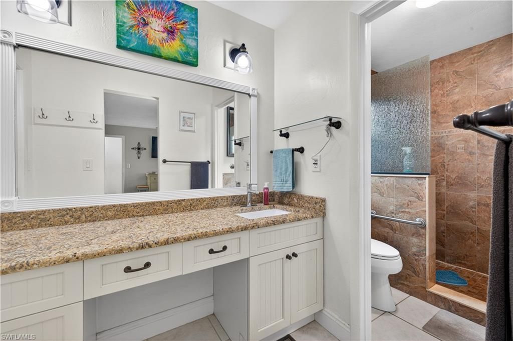 833 N Town And River Dr, Fort Myers, FL 33919 Photo