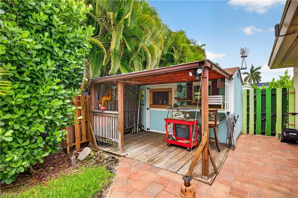 833 N Town And River Dr, Fort Myers, FL 33919 Photo