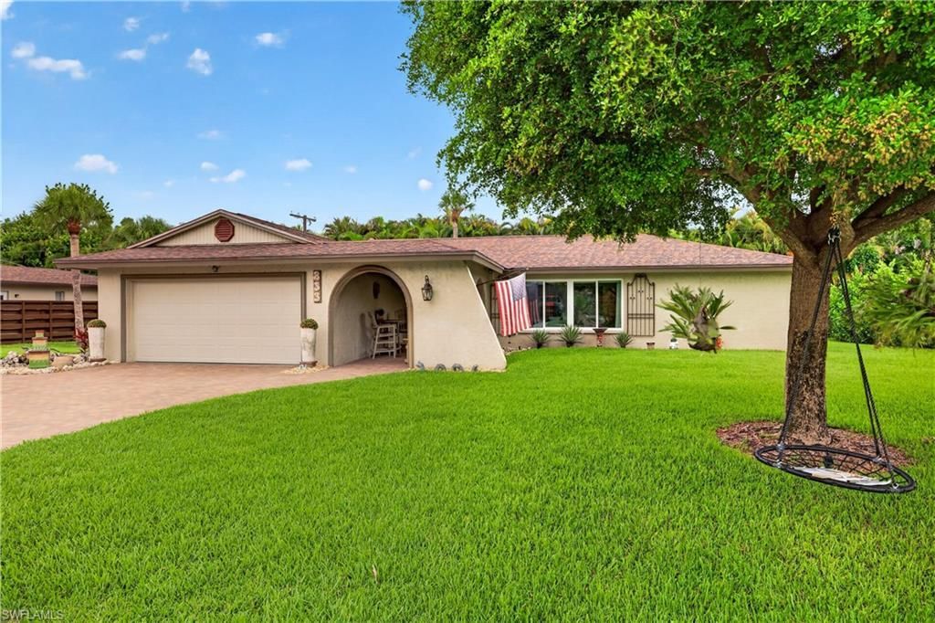 833 N Town And River Dr, Fort Myers, FL 33919 Photo