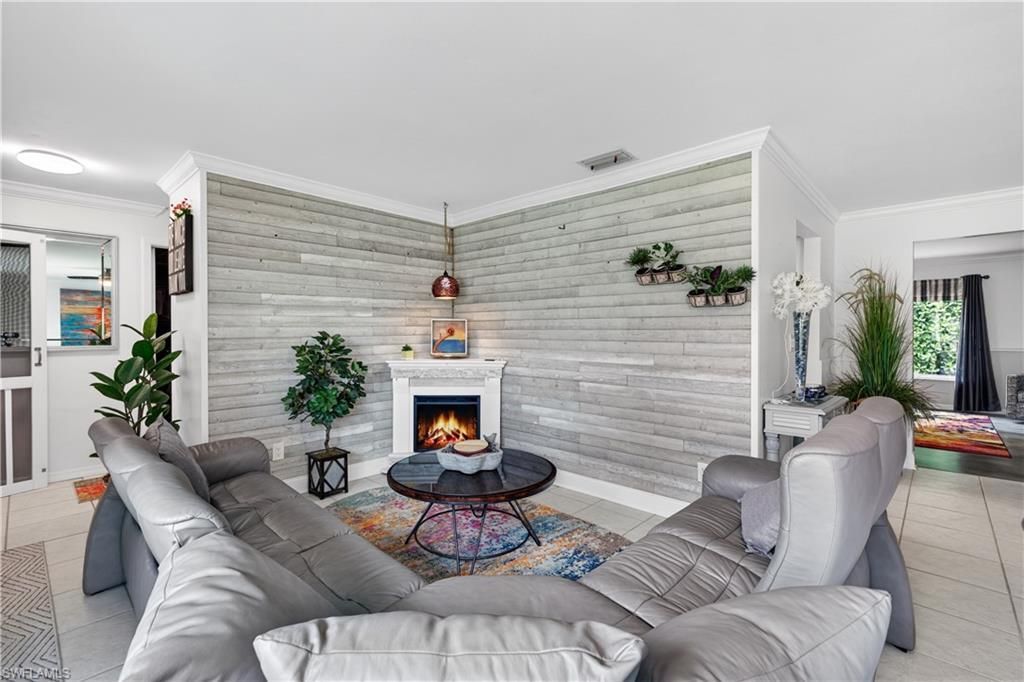 833 N Town And River Dr, Fort Myers, FL 33919 Photo