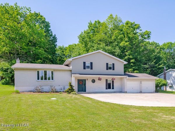 35 Charlwood Drive, Freeland, PA 18224